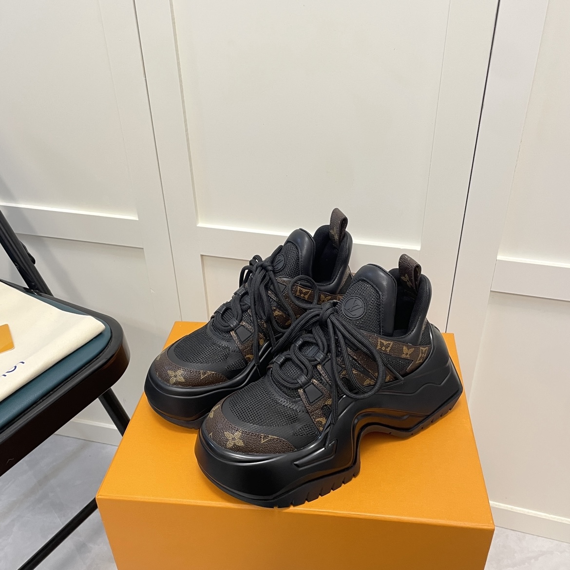 L*V Cruise Sneaker Shoes Black for Women Size 35-41