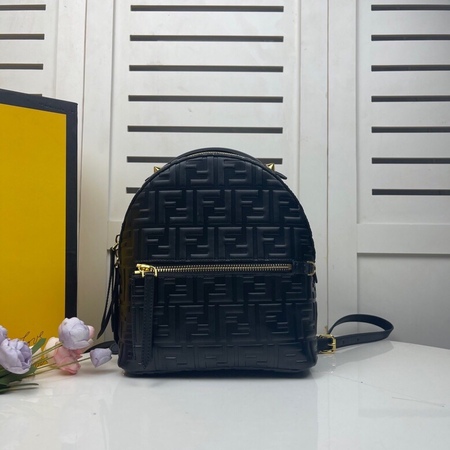 Fend* Calfskin Backpack Black 22×10×22 cm