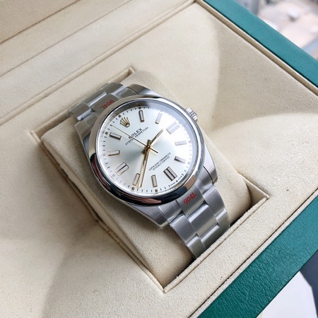 Role* Oyster ETA2824 M124300 White 41MM-Best quality
