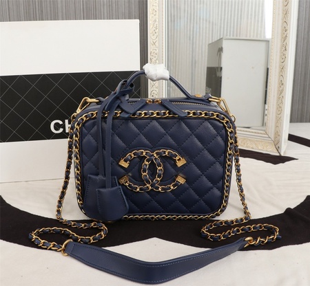 Chane* Assmall Vanity CASE Cosmetic Bag Navy/Black/White 21cm